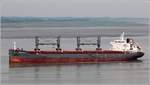 Die 2016 gebaute ROSALIA (IMO 9696926) passiert Bremerhaven in Richtung Bremen. Dieser Bulker ist 180 m lang und 32 m breit, hat eine GT/BRZ von 25.546 und eine DWT von 38.558 t. Heimathafen ist Monrovia (Liberia).