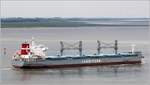 Die 2019 gebaute CANADIAN BULKER (IMO 9855422) fährt Höhe Bremerhaven weserabwärts. Sie ist 179,90 m lang und 30 m breit, hat eine GT/BRZ von 25.189 und eine DWT von 40.684 t. Heimathafen ist Manila (Philippinen). 08.06.2020