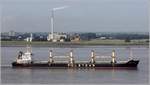 Die 2008 gebaute PODLASIE (IMO 9346811) fährt Höhe Bremerhaven weserabwärts. Dieser Bulker ist 189,98 m lang und 28,57 m breit, hat eine GT/BRZ von 24.109 und eine DWT von 38.981 t. Heimathafen ist Nassau (Bahamas). 25.08.2020