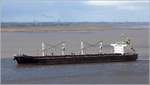 Die 2009 gebaute ANTOINE (IMO 9478765) fährt Höhe Bremerhaven weseraufwärts. Der Bulker ist 189,99 m lang und 32.60 m breit, hat eine GT/BRZ von 31.280 und eine DWT von 55.498. Heimathafen ist Majuro (Marshall Islands). 14.04.2021