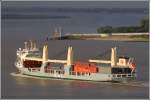 Die 2003 gebaute ANNETTE, ex ANETTE, (IMO 9266554) am 07.09.2007 in der Morgensonne Weser aufwrts fahrend. Sie ist 151 m lang, 20 m breit und hat eine GT von 8383. Heimathafen ist St. John's auf Antigua and Barbuda.