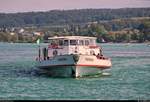 Motorschiff  Thurgau  der Schweizerischen Schifffahrtsgesellschaft Untersee und Rhein (URh) unterwegs auf dem Bodensee bei Konstanz.