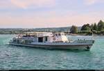 Motorschiff  Thurgau  (Baujahr: 1965) der Schweizerischen Schifffahrtsgesellschaft Untersee und Rhein (URh) unterwegs auf dem Bodensee bei Konstanz.