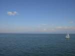 Panorama vom Bodensee aus. Rechts befindet sich die Schweiz, in der Mitte sterreich und links ist Deutschland.