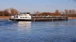 TMS  Till  (02335407) aus Wertheim/D auf Talfahrt bei Niederalteich. 28.02.2014