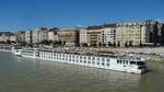 Die Uniworld  River Beatrice  auf der Donau in Budapest, 18.6.16 