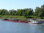 Nachschuss auf Binnenfrachtschiff MIRA, die Elbe abwrts Richtung Hamburg auf dem Unteren Schleusenkanal Geesthacht; 03.06.2010
