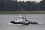 Der Schlepper Constant auf der Elbe, höhe Wedel, 01.08.2010