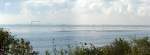 Blick von Blankenese  nach Sden ber die Elbe und das sogenannte Mhlenberger Loch. Augenscheinlich ist gerade Niedrigwasser. Im herbstlichen Dunst sind die Konturen des anderen Ufers nur schwach zur erkennen. Die Hellige der Sietas Werft ist zu sehen.(Hamburg am 12.10.10)