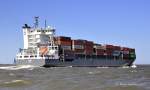 Das Containerschiff  Alana  auf der Elbe bei Cuxhaven (Kugelbake) auslaufend.L:149m /B:22m / Bj:2004 / Heimathafen London / Flagge UK / IMO 9297589