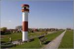 Das Unterfeuer Krautsand wurde 1978 errichtet und steht etwa 900 m vom Oberfeuer entfernt am Elbdeich. Der Turm ist 20 m hoch. 18.04.2011