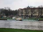 Die  Diesbar  liegt am Ufer in Dresden. 20.04.2013