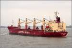 Die gut 170 m lange PACIFIC BULKER (Heimathafen Panama) am 29.03.2006 auf der Elbe Richtung Hamburg fahrend.
