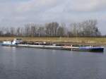 TMS HERMANN BURMESTER 08043013 gebaut 1972 bei Hitzler in Lauenburg derzeit registriert in Grevenmacher (Luxemburg) die Elbe zu Berg im Unterwasser der Schleuse Geesthacht, 14.02.2014  