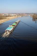 Die  Dick  auf der Elbe kurz vor Pirna. 11.03.2014