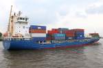 Containerschiff  Sylt  beim auslaufen aus dem Hamburger Hafen.
Gebaut: 2012
Tragfähigkeit: 11000t
Länge: 141m
Breite: 23m