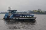 velgnne, ein Linienschiff der HADAG im Hamburger Hafen am 09.06.2014. Im Hintergrund der neue Musicalpalast fr: Das Wunder von Bern.