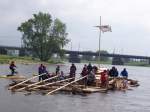  Elbflofahrt 2005  - Zimmerleute habe in Sachsen die Tradition der Flerei wieder belebt.