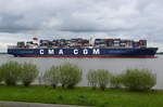 CMA CGM AMERIGO VESPUCCI , Containerschiff , IMO 9454395 , Baujahr 2010 , 13830 TEU , 365.5 × 51.2m , 10.05.2017  Grünendeich       