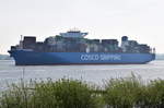 CSCL URANUS , Containerschiff , IMO 9467304 , Baujahr 2012 , 14074 TEU ,366 x 52m , 11.05.2017 Grünendeich