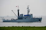 A 1451  Wangerooge  , Seeschlepper , MMSI 211211960 , 51,7 x 12,2 m , 16.05.2017  Vuxhaven