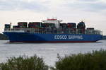 COSCO HIMALAYAS , Containerschiff , IMO 9757840 , Baujahr 2017 , 366 × 51.27m , 14568 TEU , 07.09.2017 Grünendeich