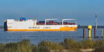 GRANDE AMBURGO, Ro-Ro/Container,IMO 9246607, Baujahr 2003, 1321 TEU, 214 × 32.3m, Oktober 2017 querab Krautsand