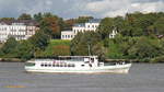 GERMANIA (ENI 05305090) am 15.9.2017, Hamburg, Elbe Höhe Övelgönne /
Ex-Name: NORDLAND / 
Binnenfahrgastschiff / Lüa 35 m, B 7 m, Tg 1,8 m / 1 MWM-Diesel, 294 kW (400 PS), 13 kn / gebaut 1960 bei Schichau, Bremerhaven / Passag.: Salon 70, ges. 200 / Reederei Kapitän Prüsse, Hamburg – als Romantikschiff vermarktet /
