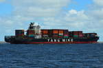YM Essence , Containerschiff , IMO 9496599 , Baujahr 2014 , 259 × 37.3m , 4662 TEU , Cuxhaven , 12.05.2019