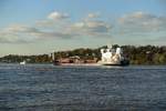 ANHOUT SWAN (IMO 9401300) am 30.10.2019, Hamburg auslaufend, Elbe Höhe Övelgönne /

Ex-Name: KARDENIZ (2008-11.2012) /

Öl- und Chemikalientanker / BRZ 4.752  / Lüa 119,6 m, B 16,9 m, Tg 6,74 m / 1 Diesel, Mak 8M32C  3.840 kW (5.223 PS), 12 kn / gebaut 2008 in Istanbul / Eigner + Manager: Uni-Tankers, Middelfart, Dänemark /  Flagge: Dänemark, HeimathafenL Middelfart /
