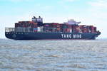 YM WINDOW , Containerschiff , IMO 9708435 , Baujahr 2016 , 368 x 51 m , 14000 TEU , 03.06.2020 , Cuxhaven