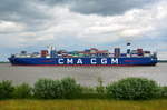 CMA CGM JEAN MERMOZ , Containerschiff , IMO 9776420 , 20954 TEU , Baujahr 2018 , 400 x 59 m , Grünendeich , 07.06.2020