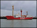 Noch Wochen zuvor hatte ich bei einem Besuch in Cuxhaven das Museumsschiff Elbe 1 vermisst. Am 17.8.2021 lag es wieder an seinem gewohnten Liegeplatz im Hafen von Cuxhaven.