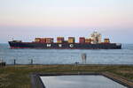 MSC MIRELLA R , Containerschiff , IMO 9293179 , Baujahr 2005 , 294.1 x 32.2 m , 4922 TEU , Cuxhaven - Alte Liebe , 08.04.2025 , 