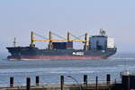LILAC ROLLER , General Cargo Schiff , IMO 9509712 , Baujahr 2011 , 180 x  28 m , 12.04.2025 , Cuxhaven - Alte Liebe , 