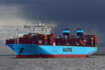 MILAN MAERSK, Containerschiff , IMO 9778820, Baujahr 2017, 399x58,6 m, 20568 TEU , Cuxhaven , Alte Liebe , 27.10.2025 , 