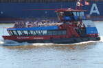HADAG Hafenf�hre REEPERBAHN (ENI 05117160) auf der Elbe bei Hamburg am 18.08.2025. 