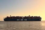 HMM HAMBURG  , Containerschiff , IMO 9863338 , Baujahr 2020 , 400 x 61 m , 23964 TEU , 26.05.2026 , Cuxhaven-Alte Liebe