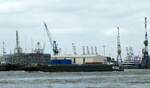 Das deutsche Schubboot  ULLI  (ENI 02312697 , 21,89 x 5,53m) schob am 23.07.2026 den franz�sischen Leichter  BRUYERES  (ENI 01840193 , 79 x 11,40m) im Hafen Hamburg auf der  NORDERELBE zu Berg.