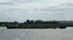 TMS  SVENJA REICH  (ENI 04813690 , 86 x 9,60m)  befuhr am 23.07.2026 die  ELBE  H�he Airbus zu Tal.