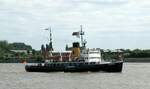 Dampf-Eisbrecher  STETTIN  (IMO 8882923 , 51,75 x 13,43m) , ein technisches Kulturdenkmal , befuhr am 23.07.2026 die  ELBE  H�he Airbus zu Tal.