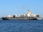 Das IRISL Containerschiff DANDELION, Valletta, Malta (IMO 9209336) verlässt Hamburg mit Kurs auf Antwerpen; Elbe abwärts bei LÜHE, 18.04.2009
