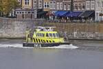 RWS 18, Boot der Wasserschutzpolizei, gesehen auf der Maas in Maastricht.