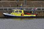 Wasserdienstboot AA KANT; BJ 1978, liegt im Hafen von Maastricht an der Kaimauer.