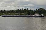 ZOSTERA; TMS; ENI 02337788; BJ 2018; L 90 m; B 11,40 m, 2388 t; Flagge NL, aufgenommen auf der Maas zu Tal in Maastricht.