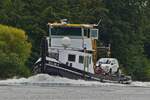 Schubboot COLIN F, ENI 02300433, L 20,45 m, B 4,78 m, gemeldet in Maasbracht, zu Tal auf der Maas nahe Maastricht.