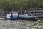 Schubboot LI Tore, ENI 06001929, L 16,67 m, B 7,57 m, schleppt ein Hausboot auf der Maas in L�ttich ab. 17.09.2026