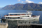 Die MS Capriolo der Navigazione Lago Maggiore. Das  1972 gebaute, 33 Meter lange Schiff bietet für max. 270 Passagier Platz an. 21. Oktober 2016, Porto Ronco.