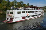 MARIA CROON, Fahrgastschiff der Saarschleife Schiffstouren Frankenfeld, ENI 04402700. Am 29.09.2026 auf der Saar bei Mettlach.