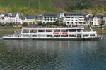 Fahrgastschiff STADT BONN, ENI 04602790, Bj 1969, Reederei Personenschifffahrt Gebr. Kolb, Briedern. Am 02.10.2026 auf der Mosel bei Cochem.